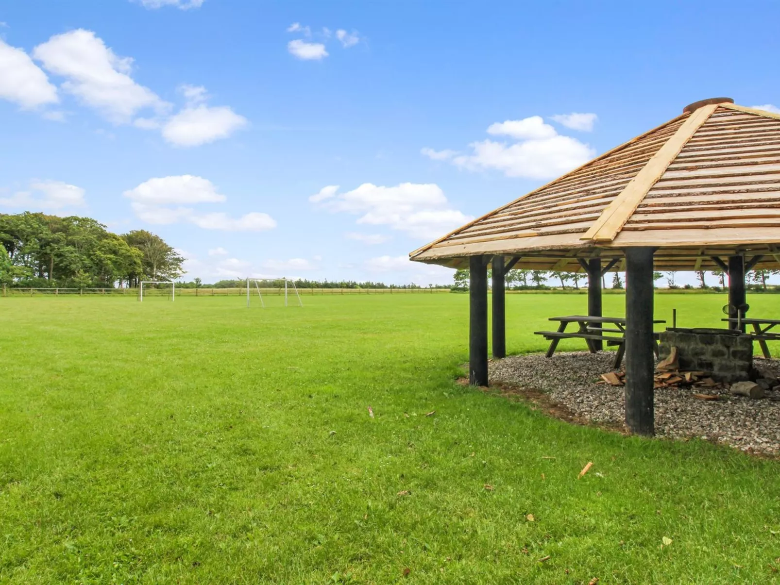 "Edine" - 4.5km from the sea-Buiten