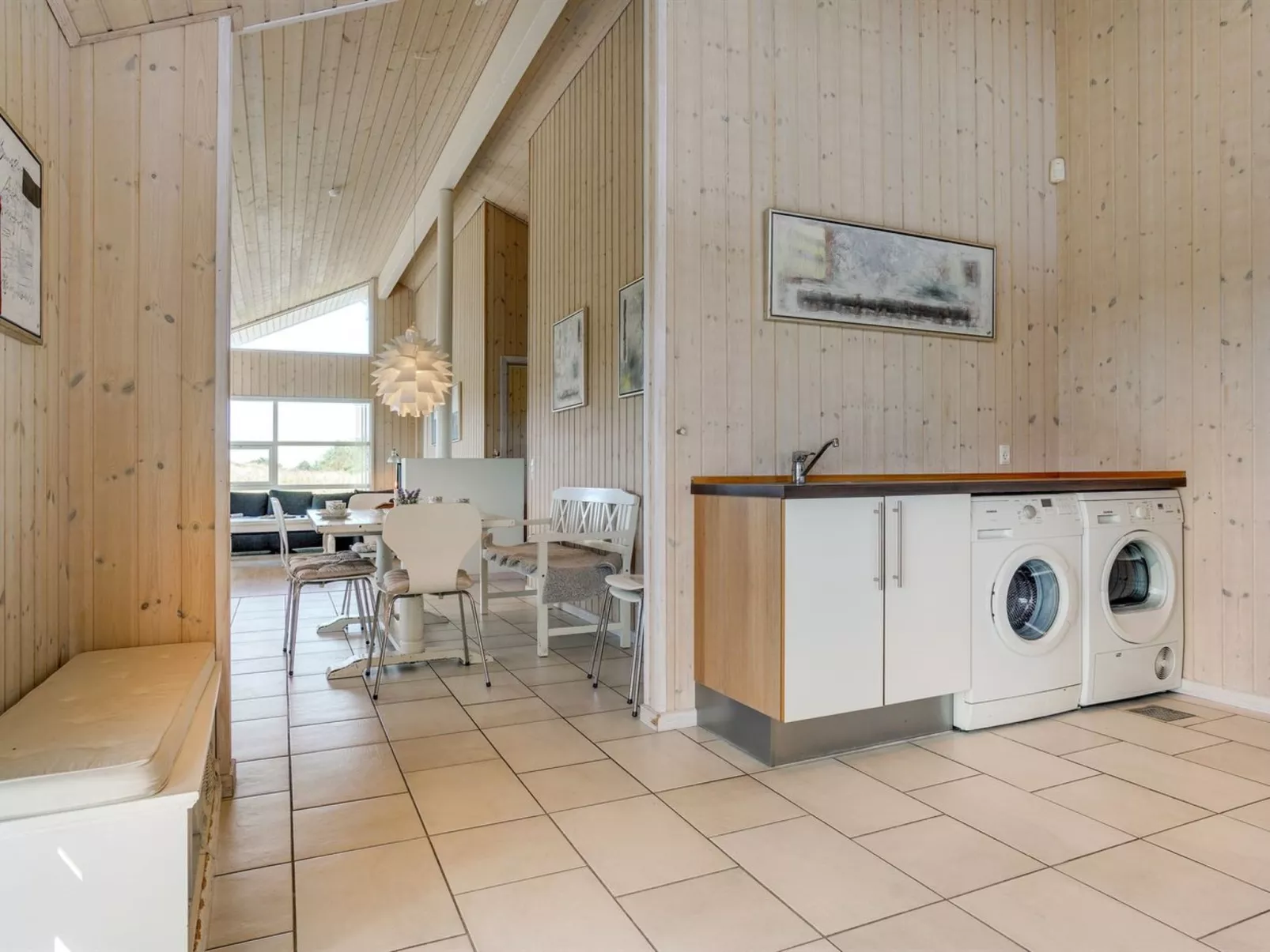 "Sirkka" - 902m from the sea-Binnen