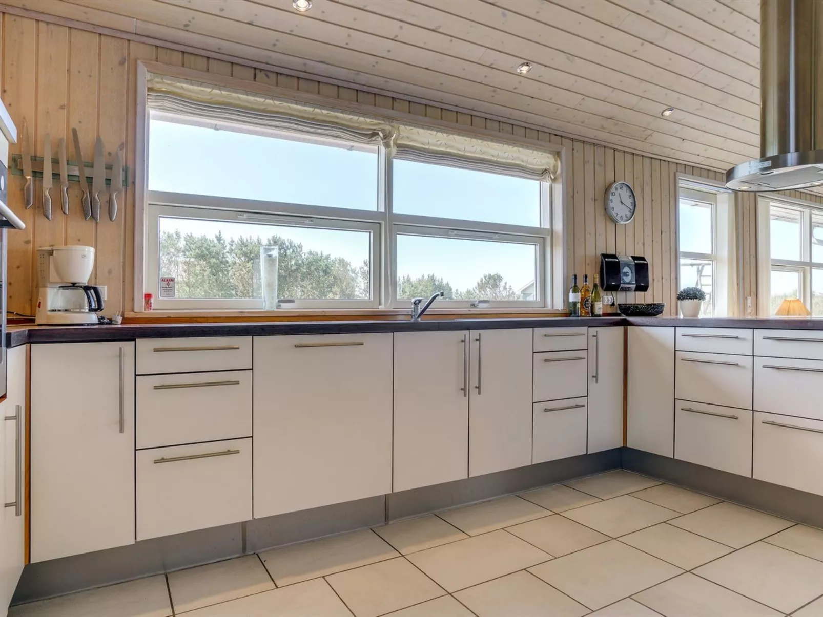 "Sirkka" - 902m from the sea-Binnen