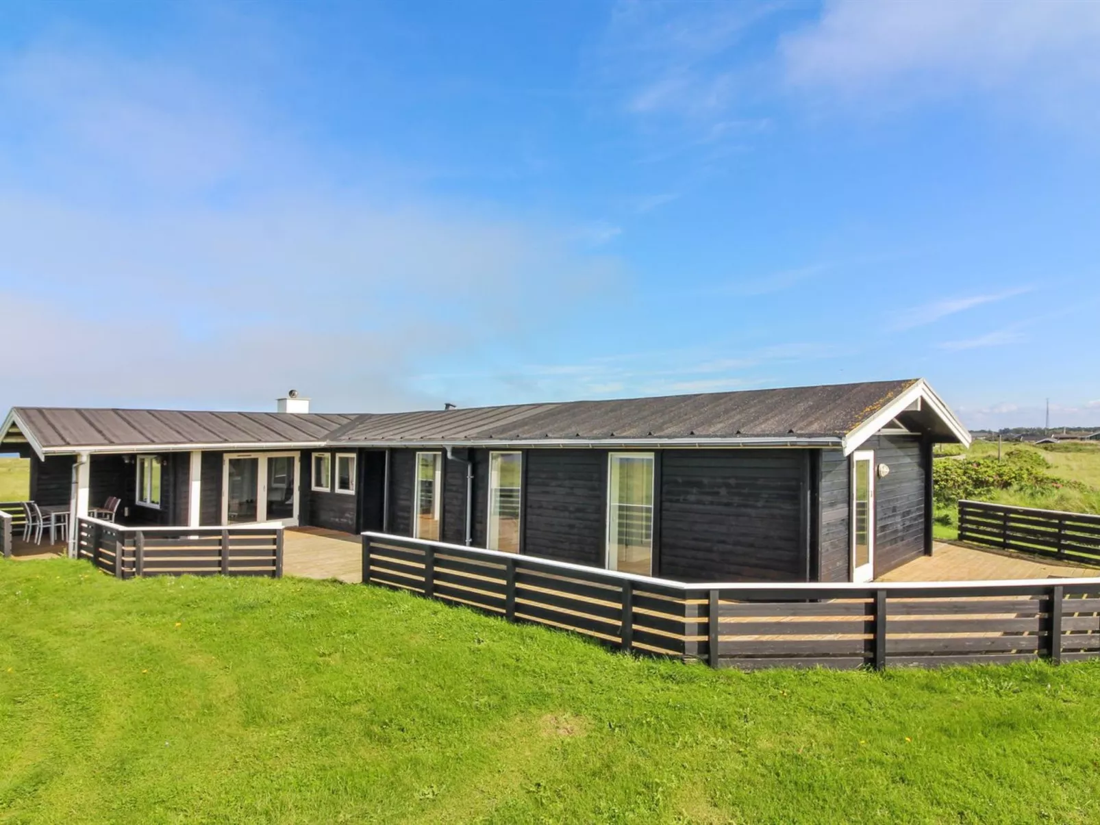 "Sinnika" - 75m from the sea-Buiten