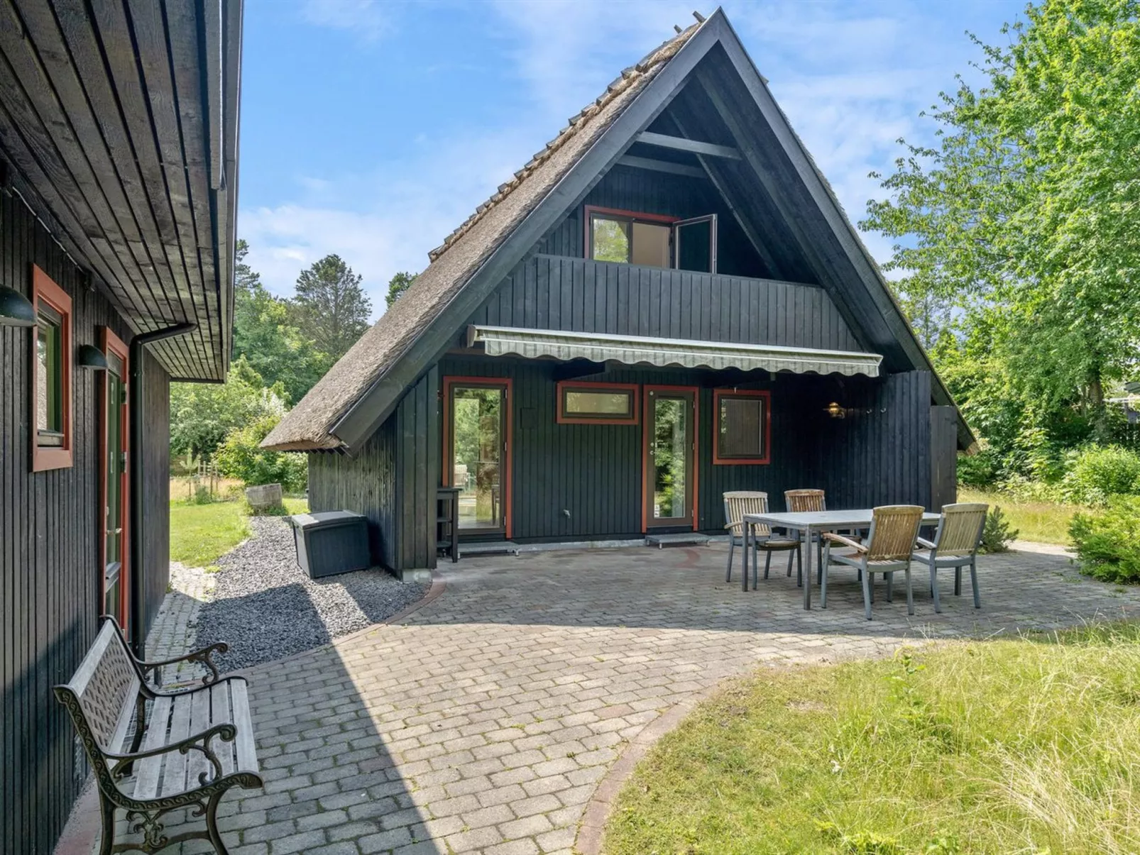 "Anssi" - 300m from the sea-Binnen