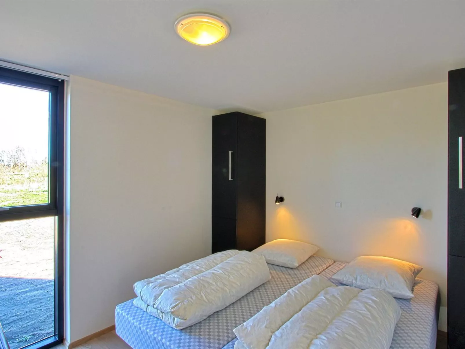 "Herdie" - 900m from the sea-Binnen