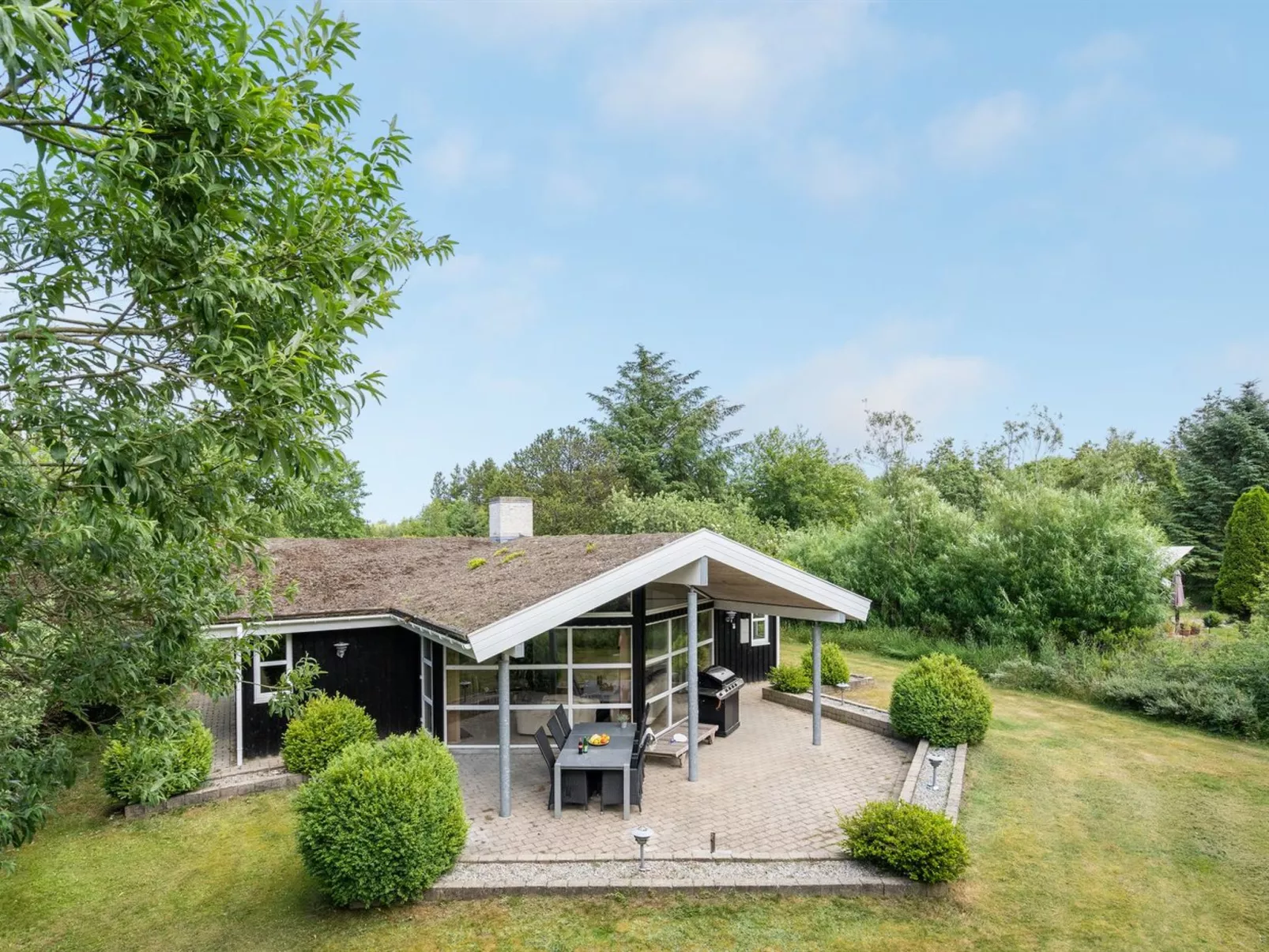 "Bina" - 1.9km from the sea-Buiten