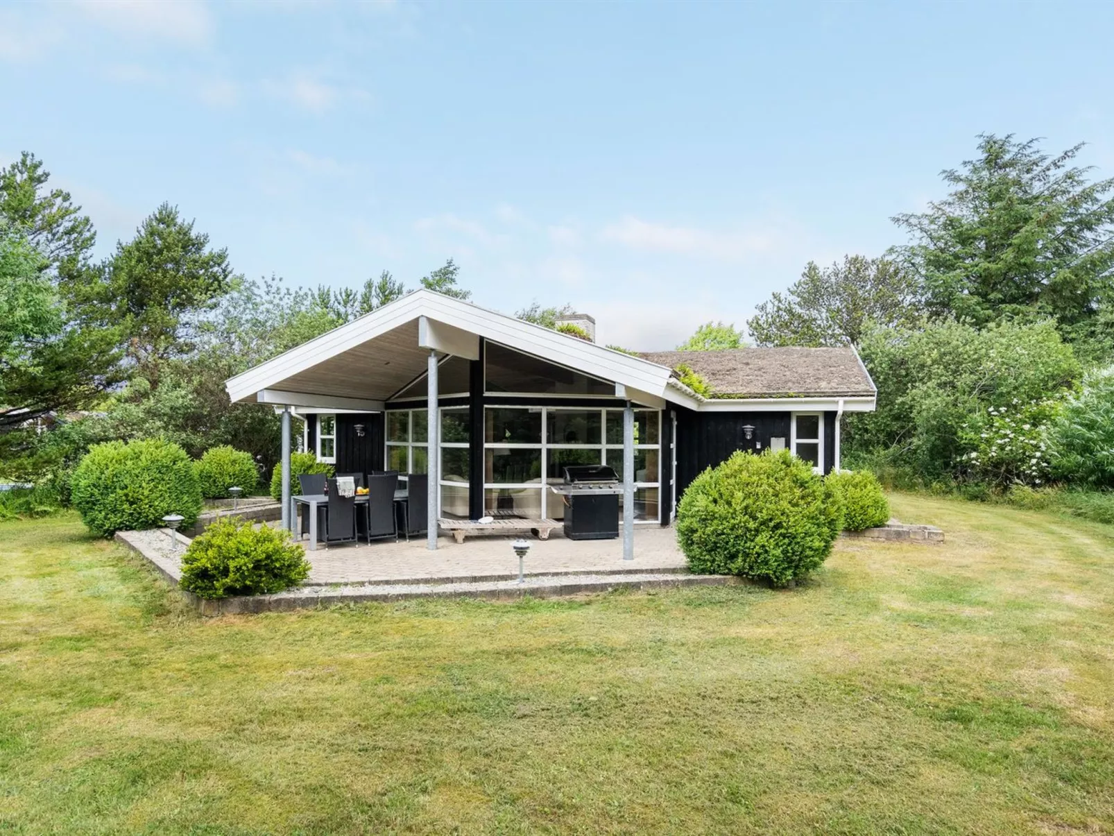 "Bina" - 1.9km from the sea-Buiten
