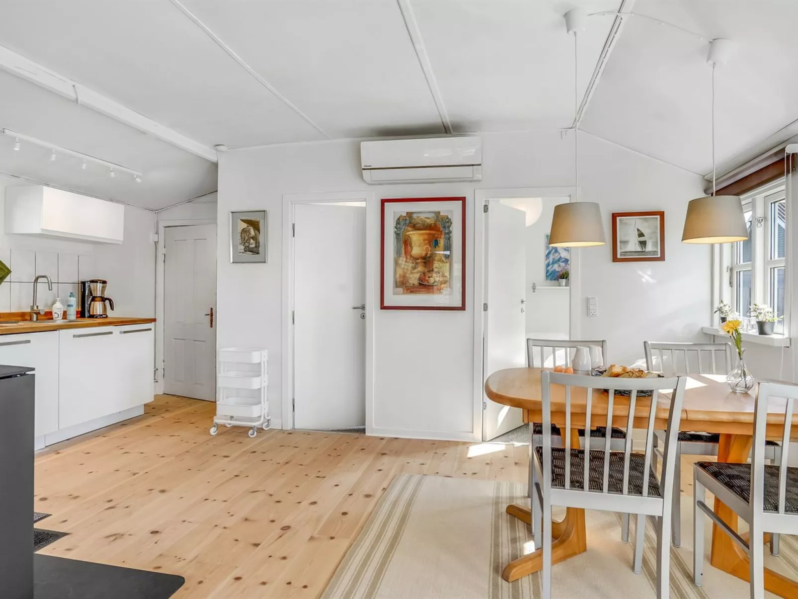 "Loella" - 35m from the sea-Binnen
