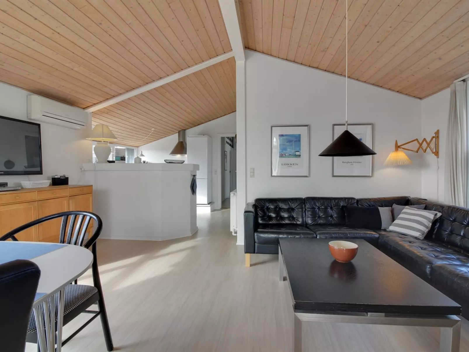 "Marlie" - 600m from the sea-Binnen