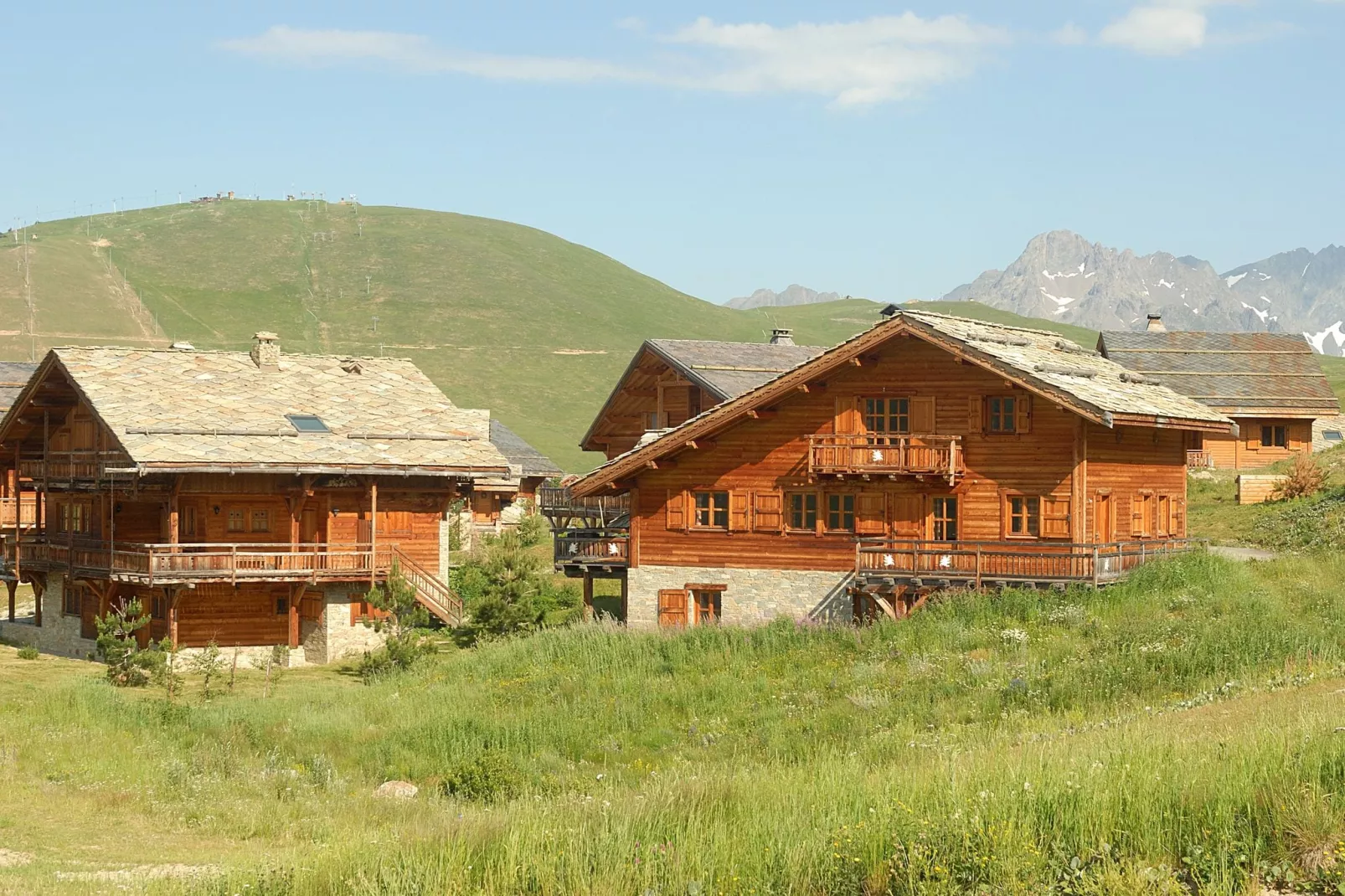 Les Chalets de l'Altiport 5-Buitenkant zomer