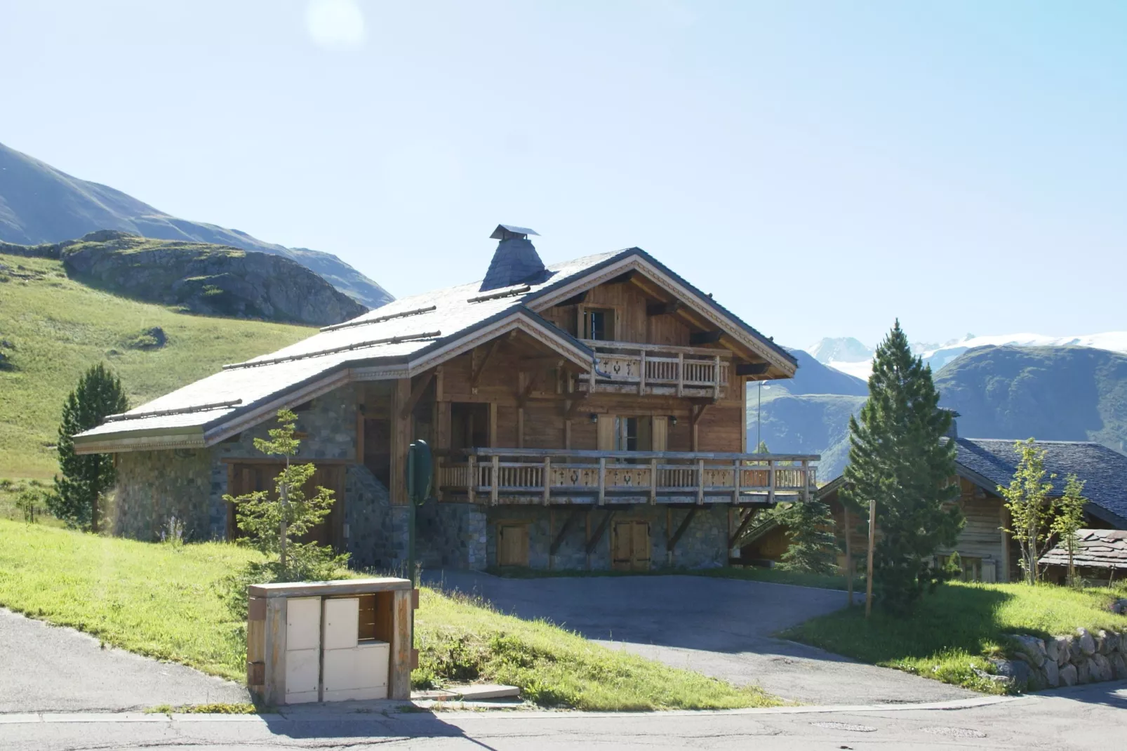 Les Chalets de l'Altiport 5-Buitenkant zomer