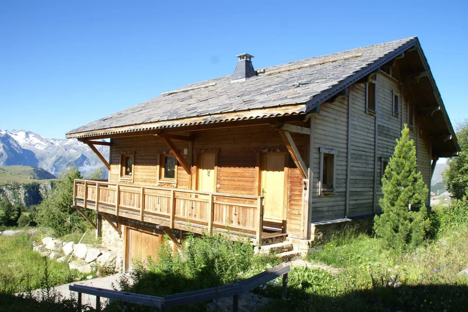 Les Chalets de l'Altiport 5-Buitenkant zomer