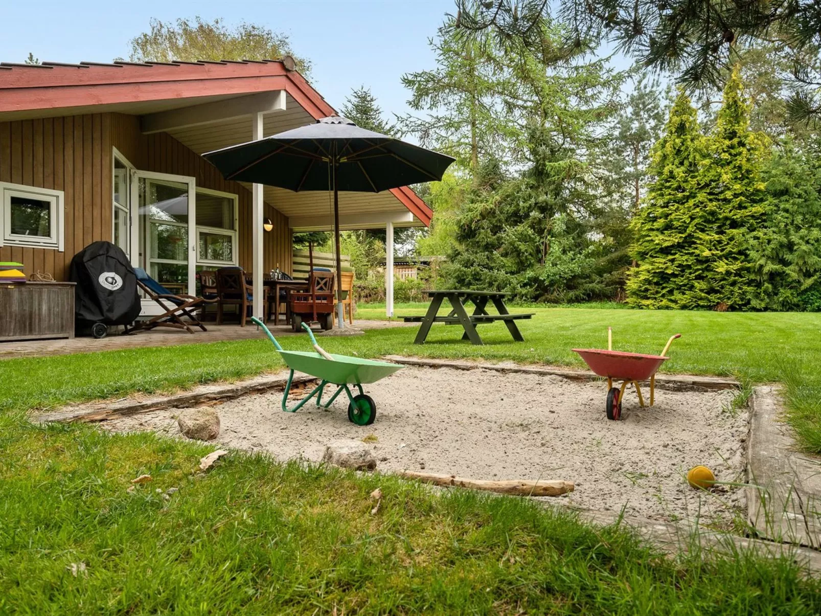 "Loreia" - 200m from the sea-Buiten