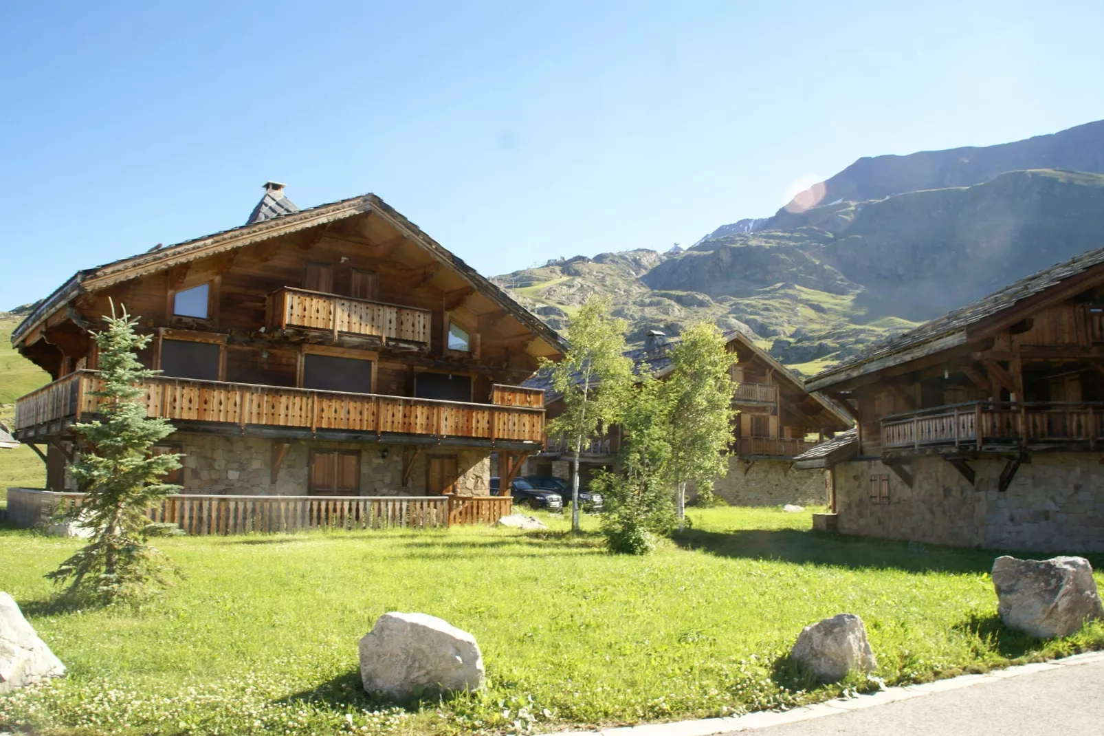 Les Chalets de l'Altiport 5-Buitenkant zomer