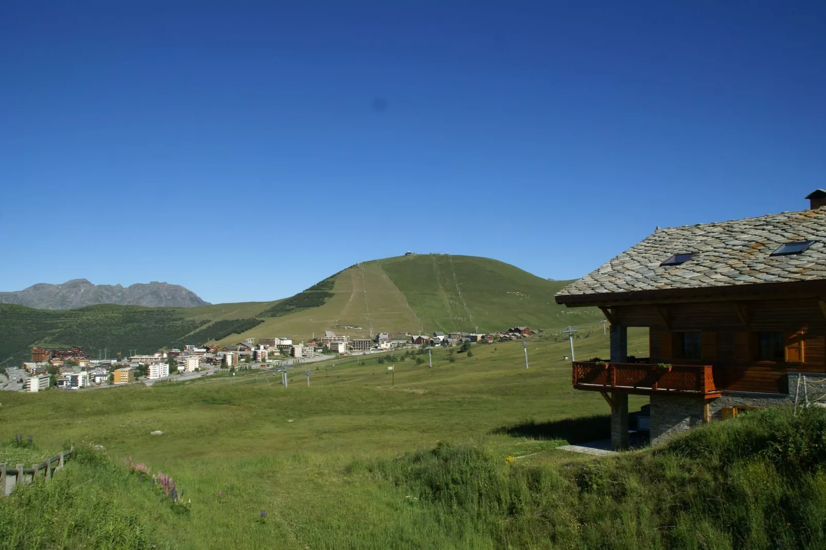 Les Chalets de l'Altiport 5-Uitzicht zomer