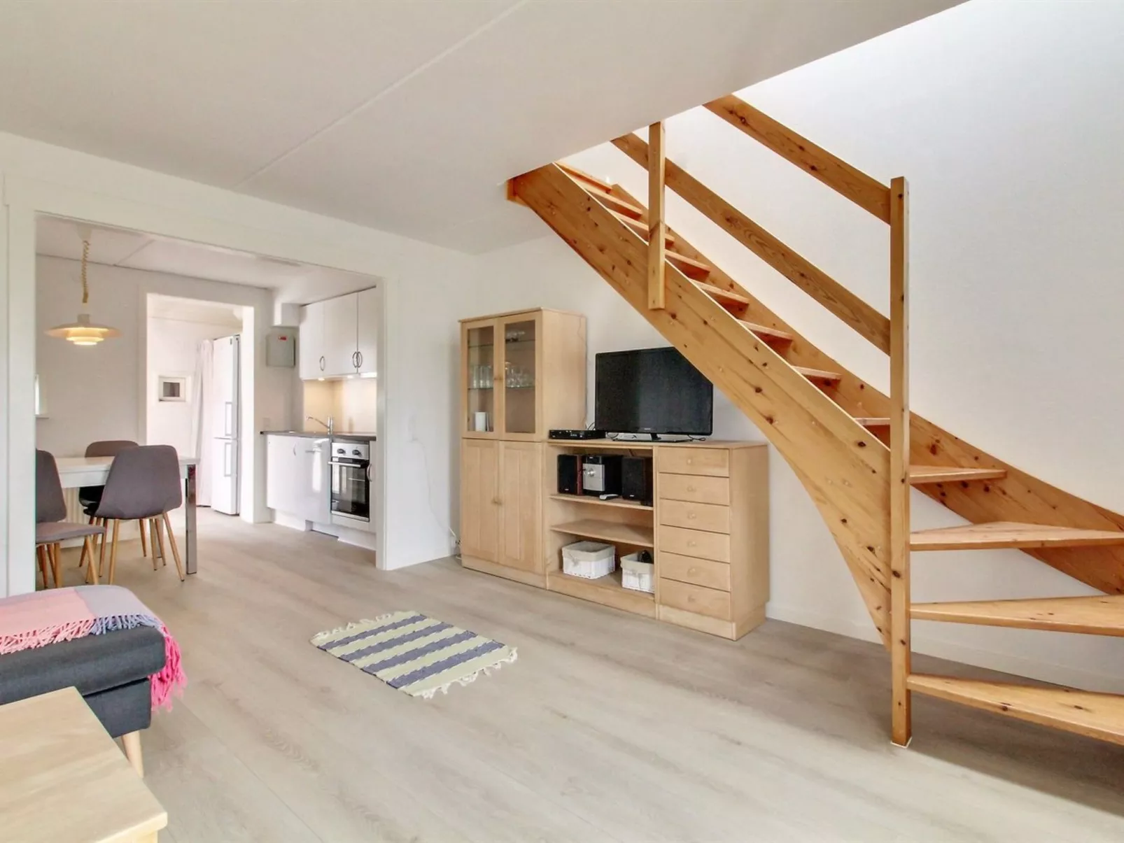 "Reija" - 2.3km from the sea-Binnen