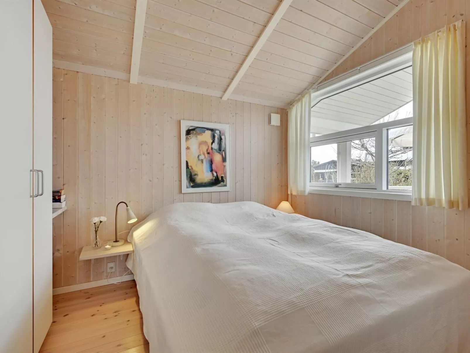 "Sitka" - 250m from the sea-Binnen