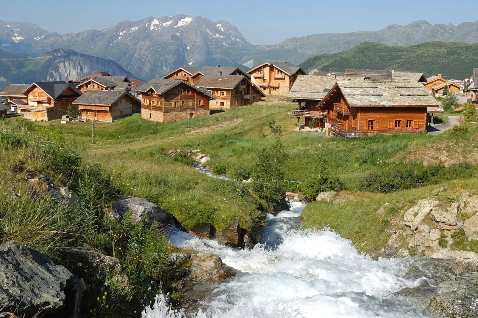 Les Chalets de l'Altiport 4-Buitenkant zomer