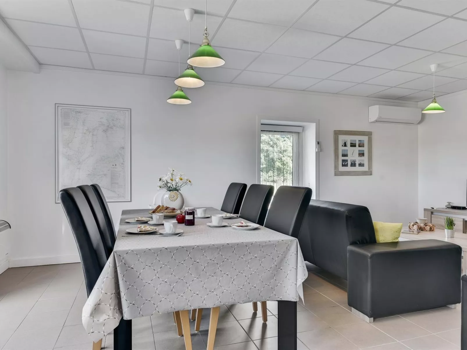 "Haralde" - 2.5km from the sea-Binnen