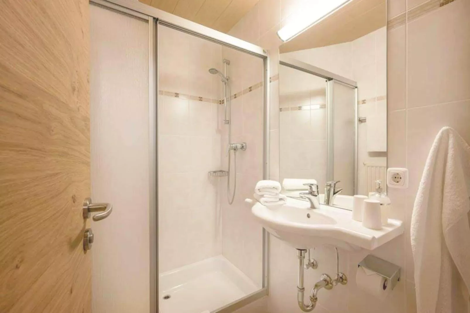 Appartement Pendling-Badkamer