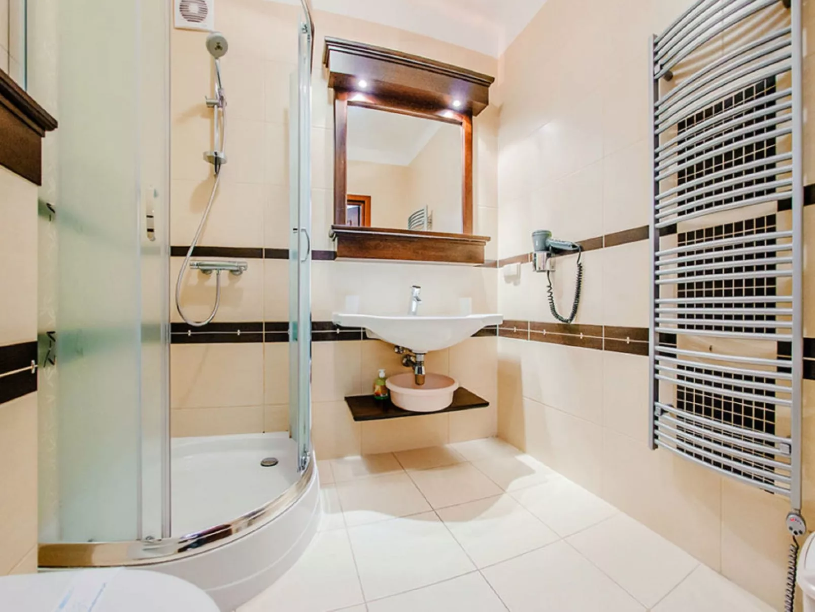 Continental Krynica Morska-Binnen