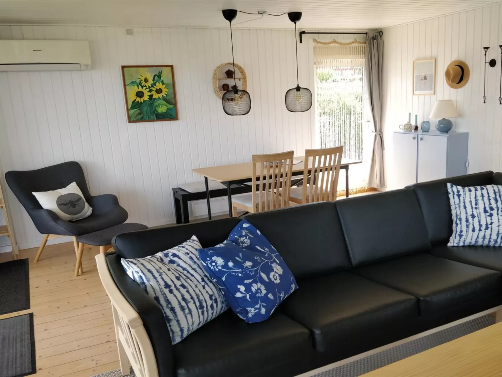 "Silka" - 250m from the sea-Binnen