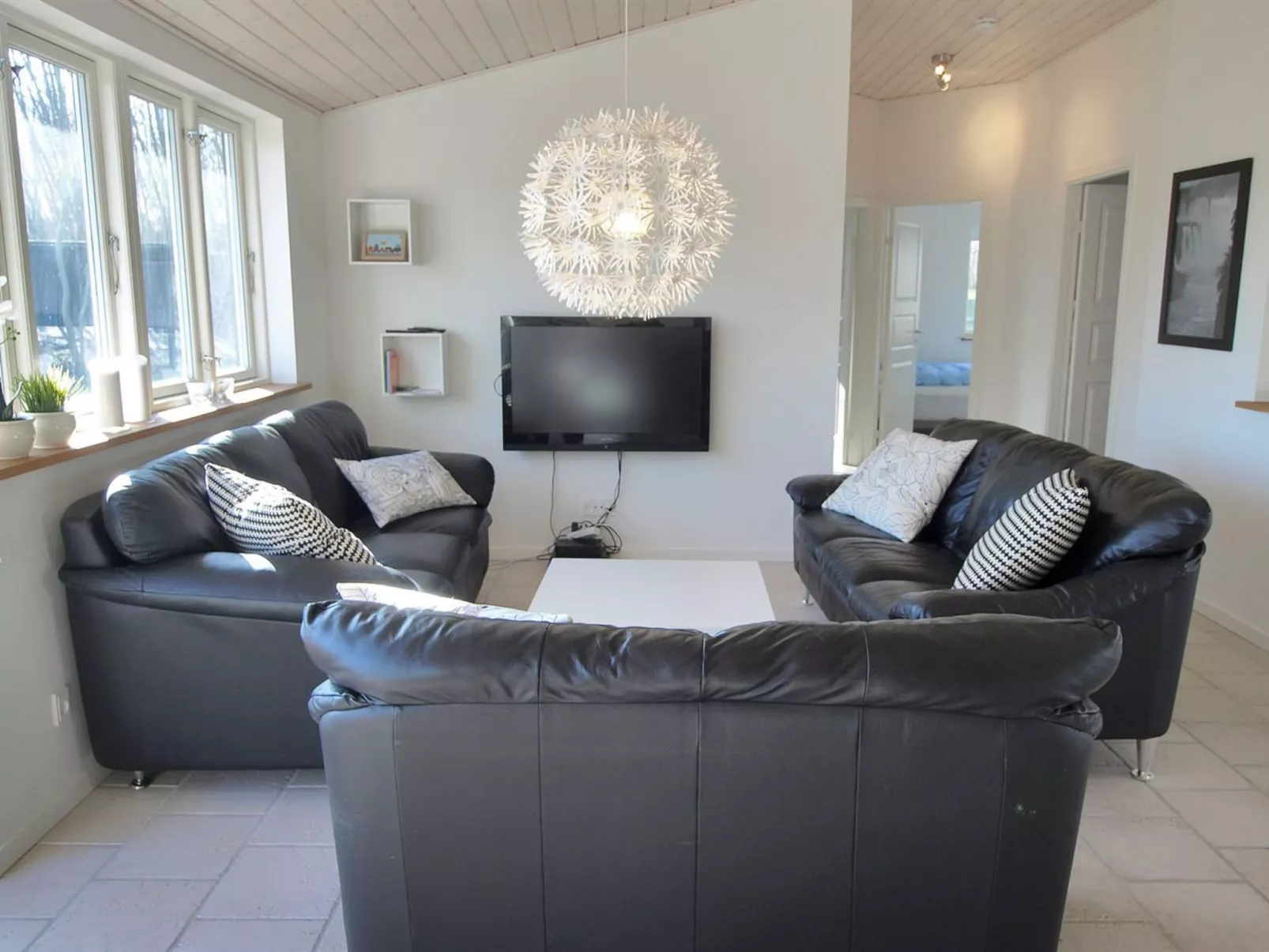 "Lätizia" - 300m from the sea-Binnen