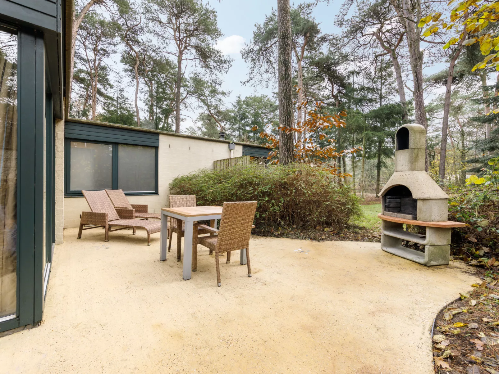 VIP Cottage-Buiten