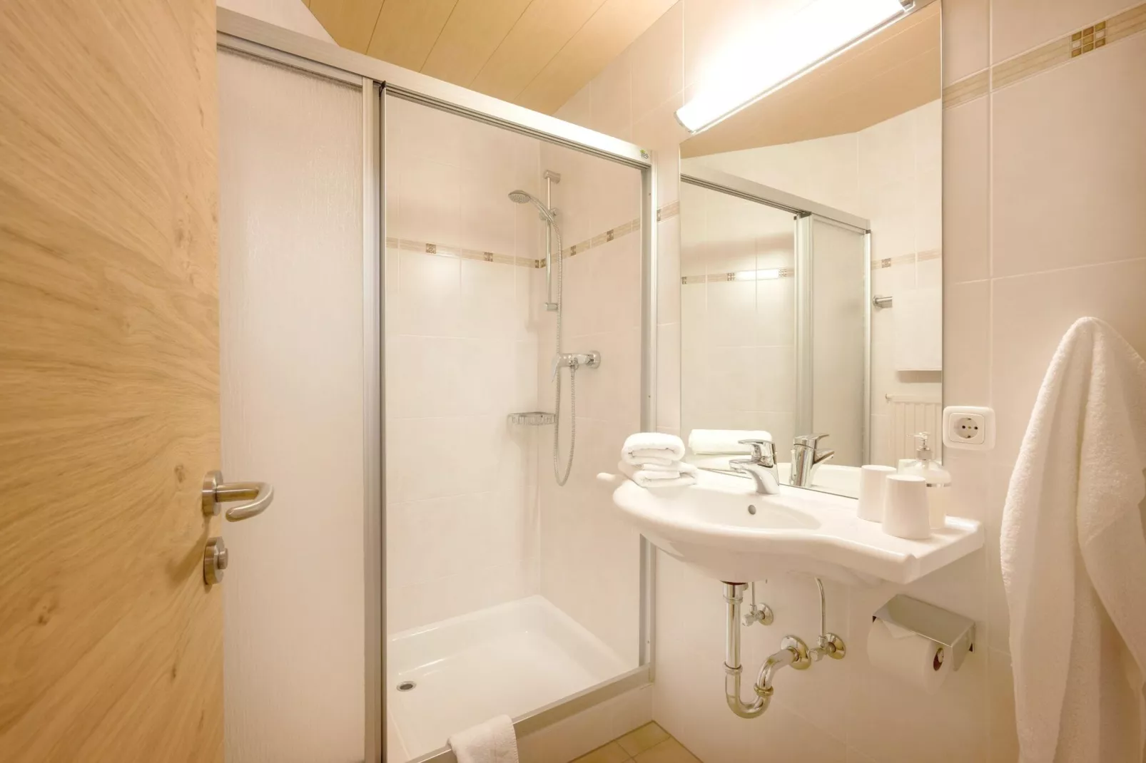 Apartment Hüttenzauber-Badkamer