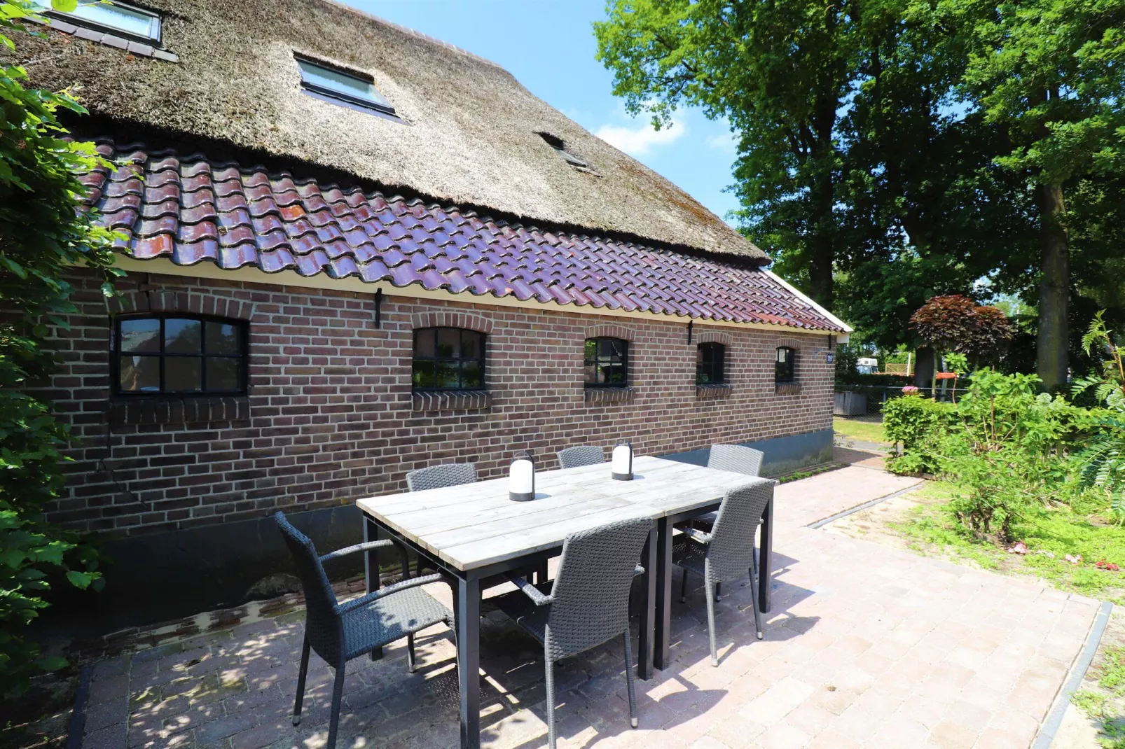 Woonboerderij Bij Erve Mulder-Tuinen zomer