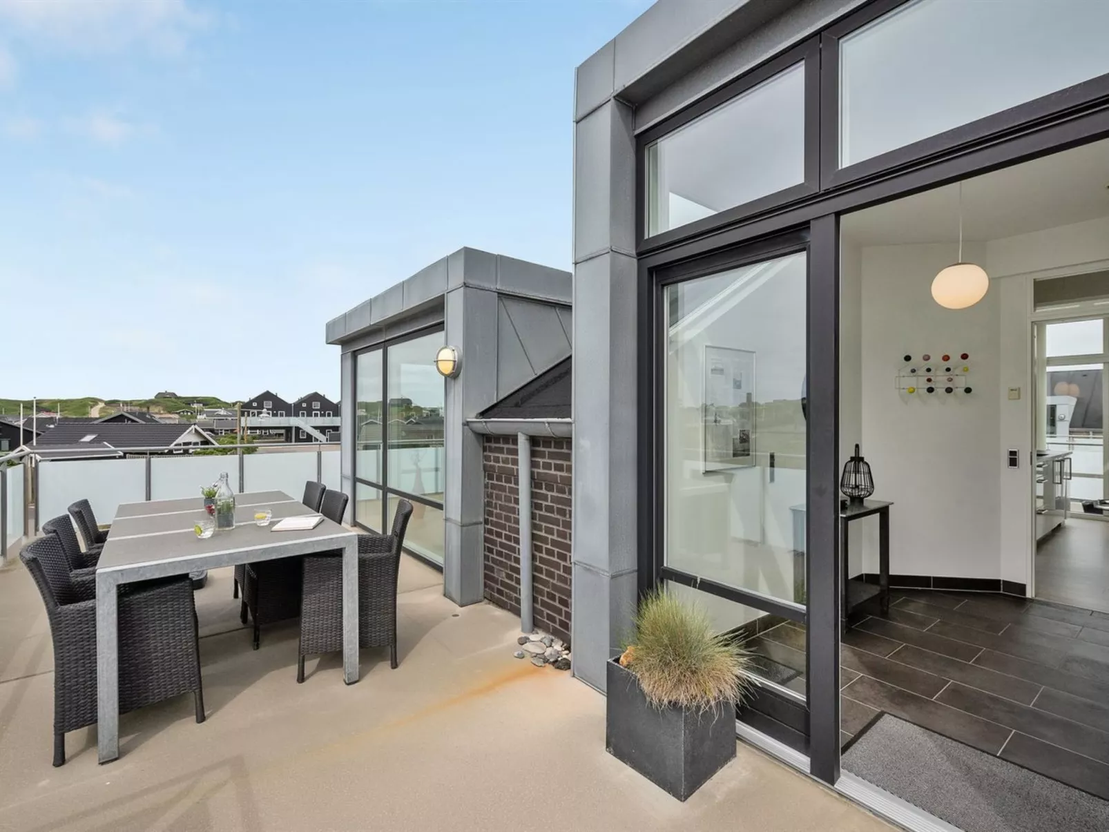 "Anneka" - 200m from the sea-Buiten
