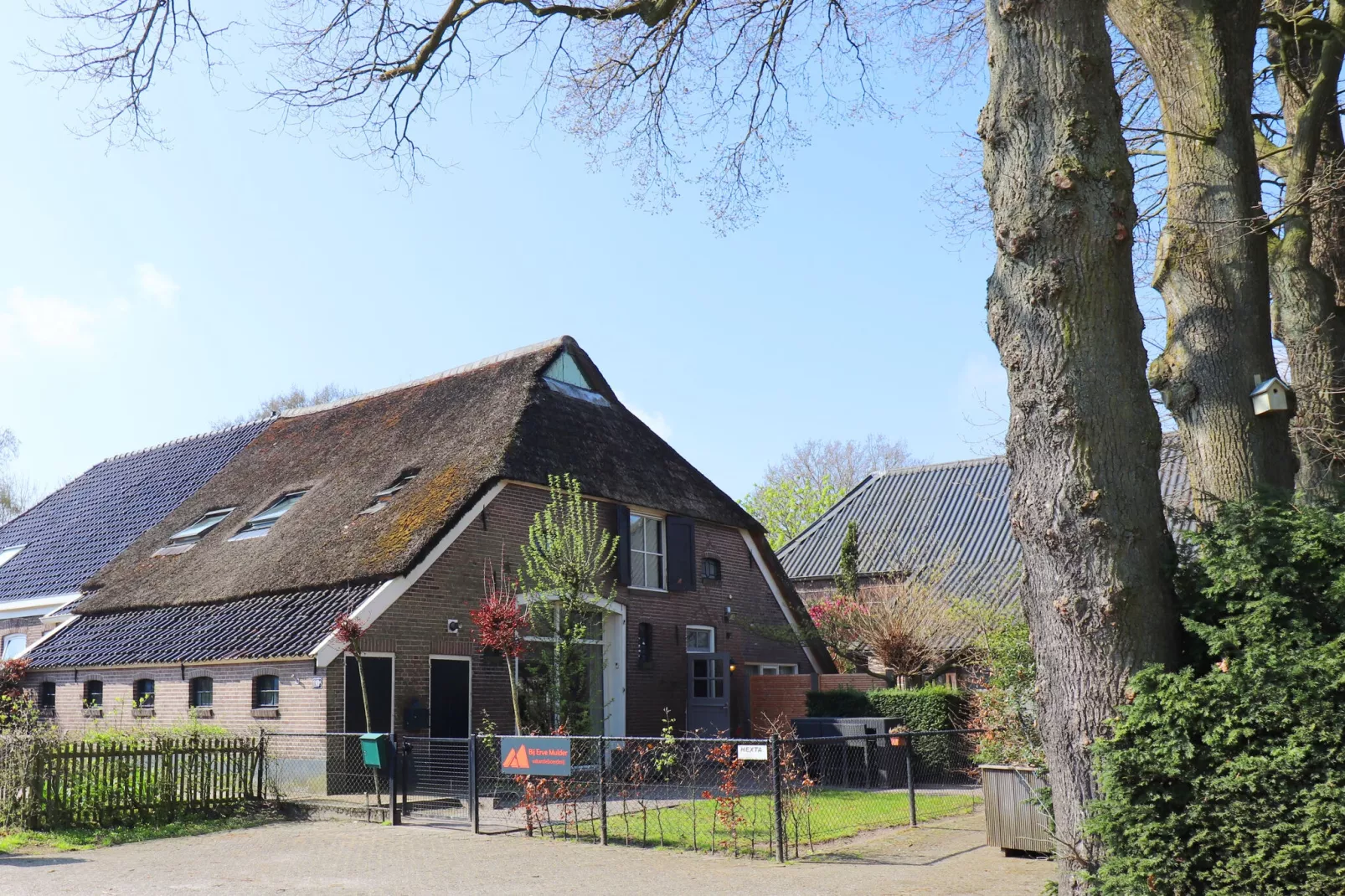 Woonboerderij Bij Erve Mulder-Buitenkant zomer