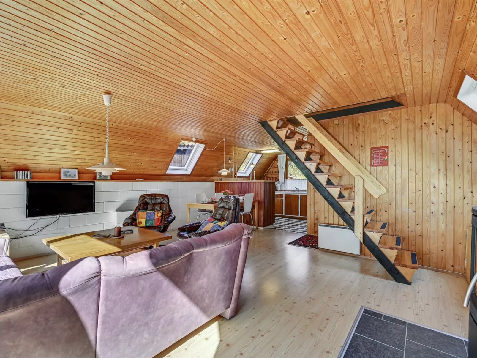 "Indira" - 500m from the sea-Binnen
