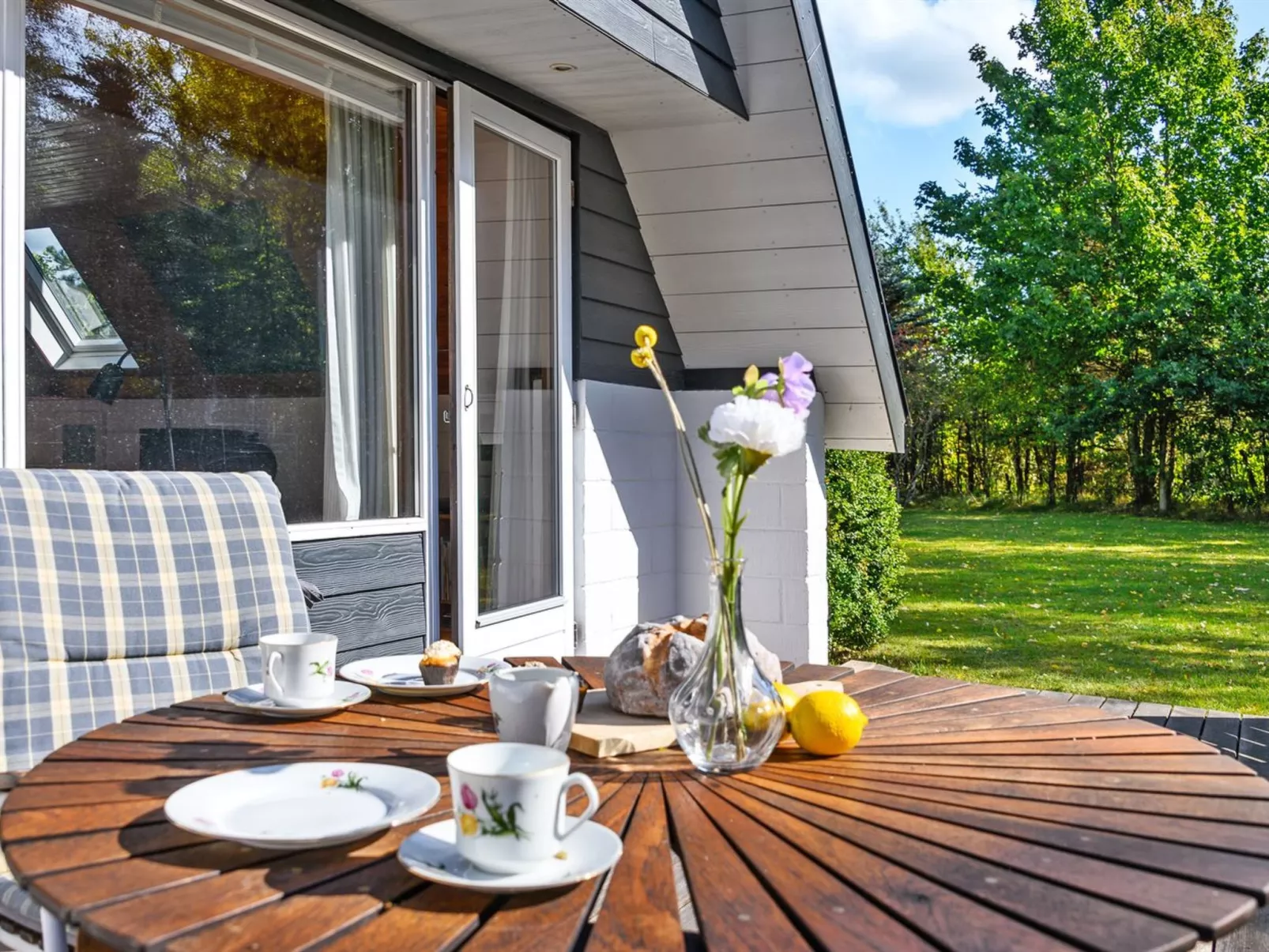 "Indira" - 500m from the sea-Buiten