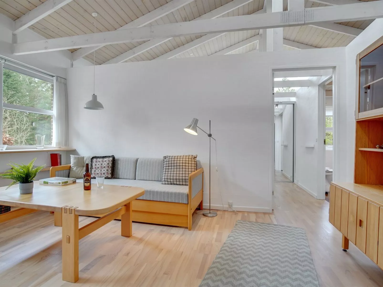 "Tinnie" - 2.9km from the sea-Binnen