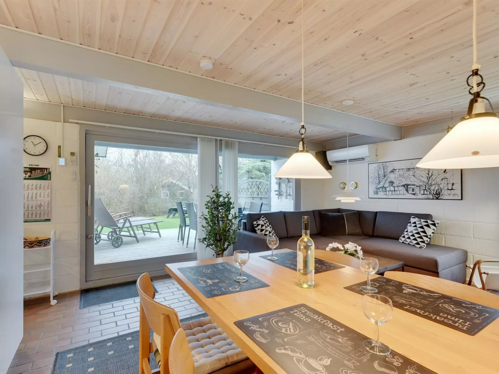 "Tupi" - 200m from the sea-Binnen
