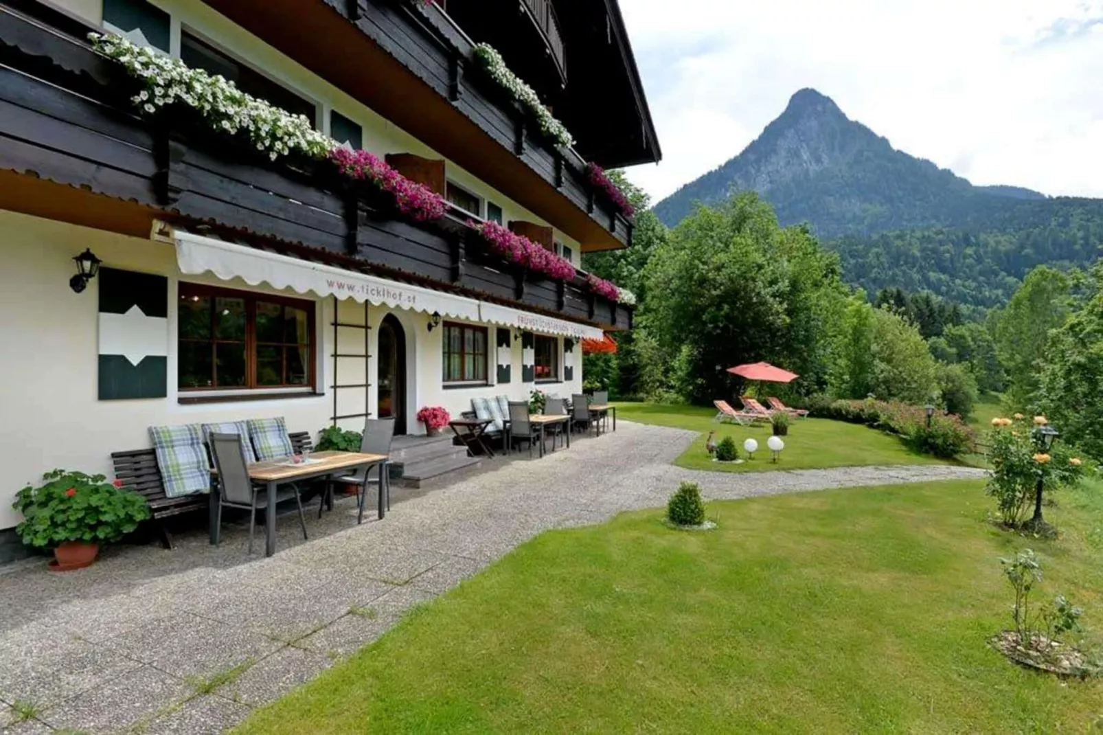 See Chalet Ticklhof-Tuinen zomer
