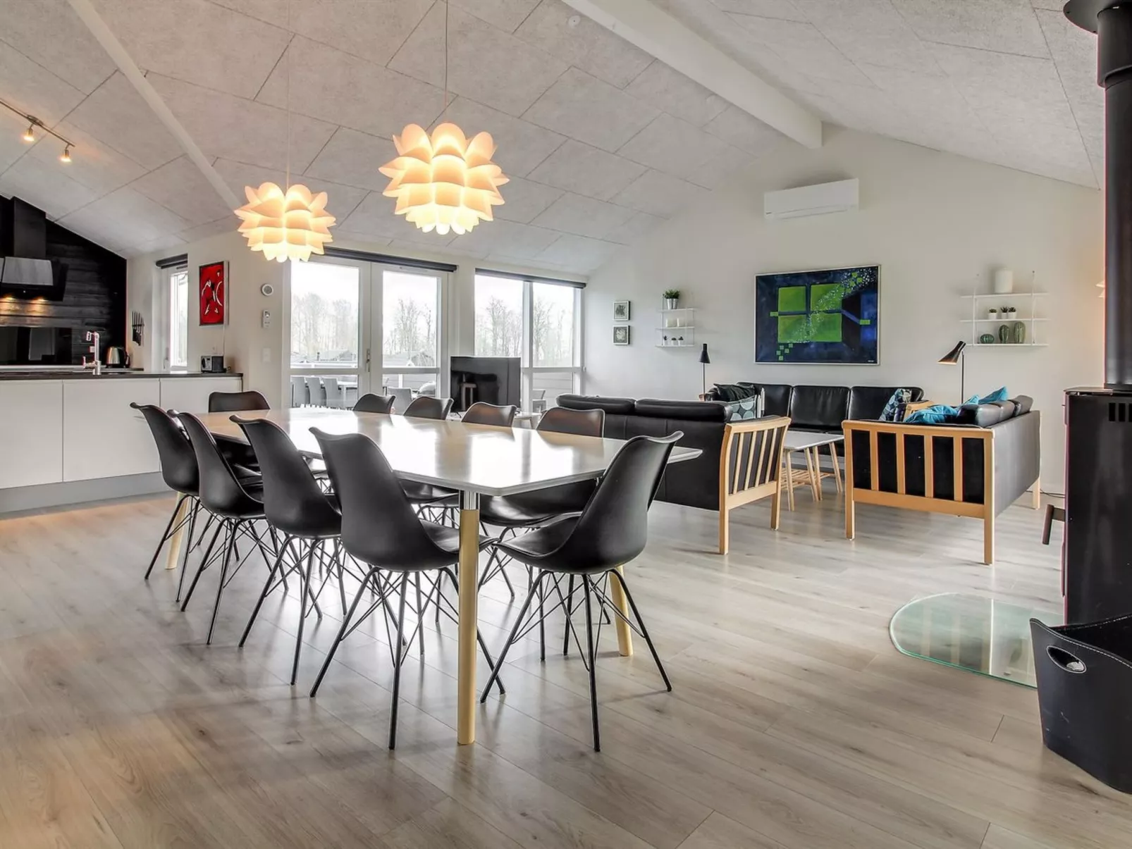 "Yakari" - 300m from the sea-Binnen