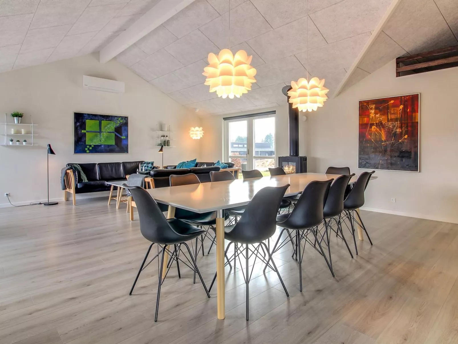 "Yakari" - 300m from the sea-Binnen