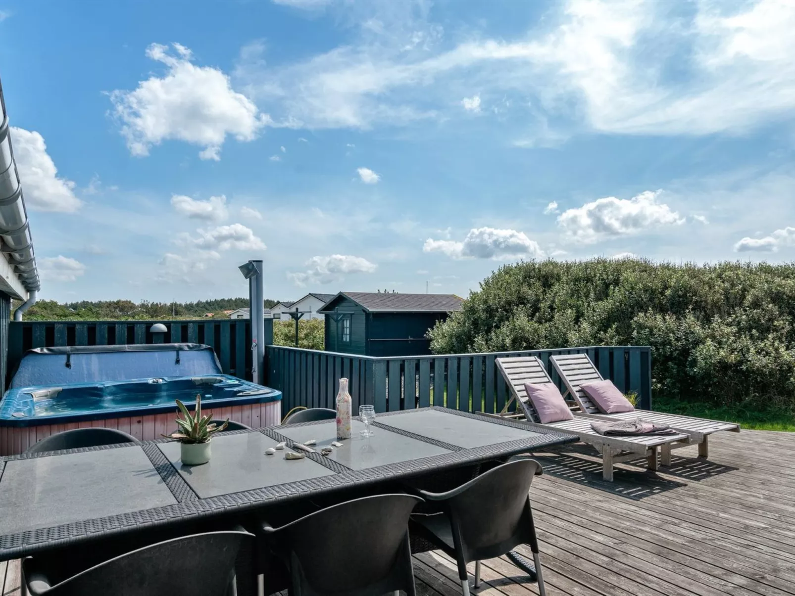 "Cvetan" - 200m from the sea-Buiten