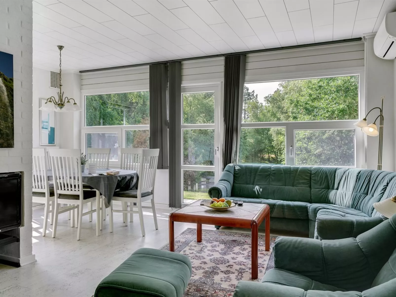 "Gwen" - 2.7km from the sea-Binnen