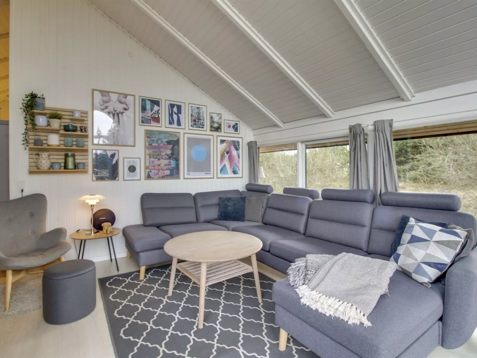 "Julie" - 1.5km from the sea-Binnen