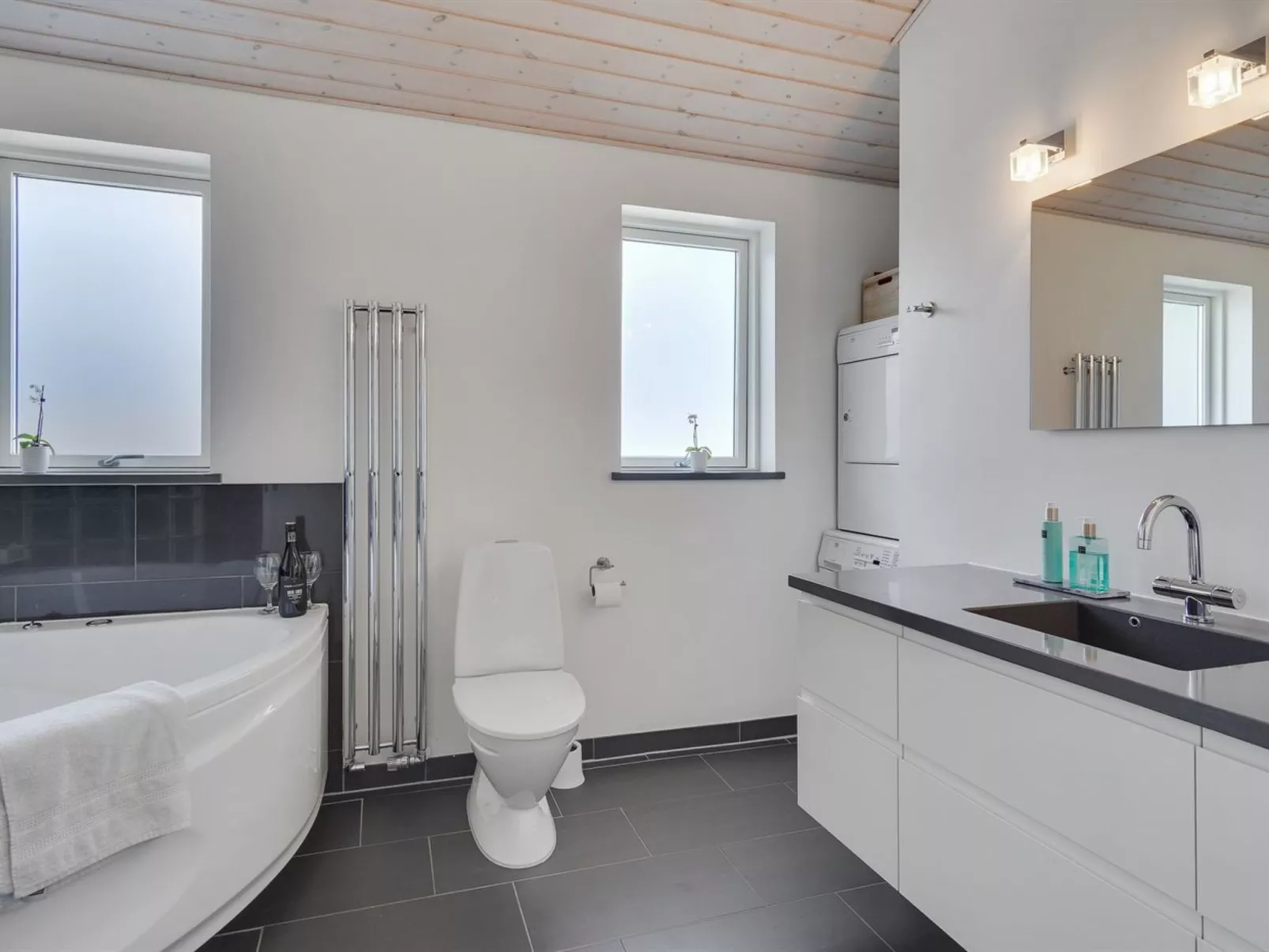 "Meino" - 1.4km from the sea-Binnen