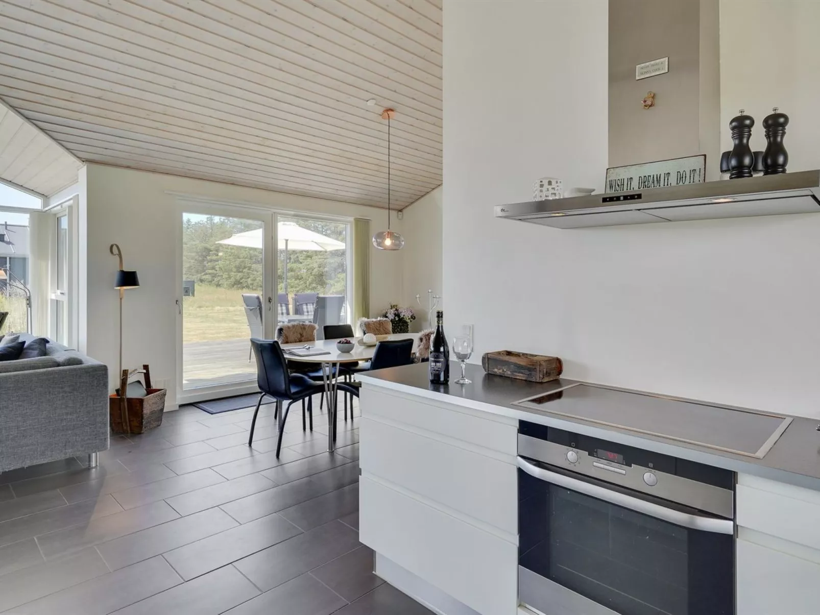 "Meino" - 1.4km from the sea-Binnen