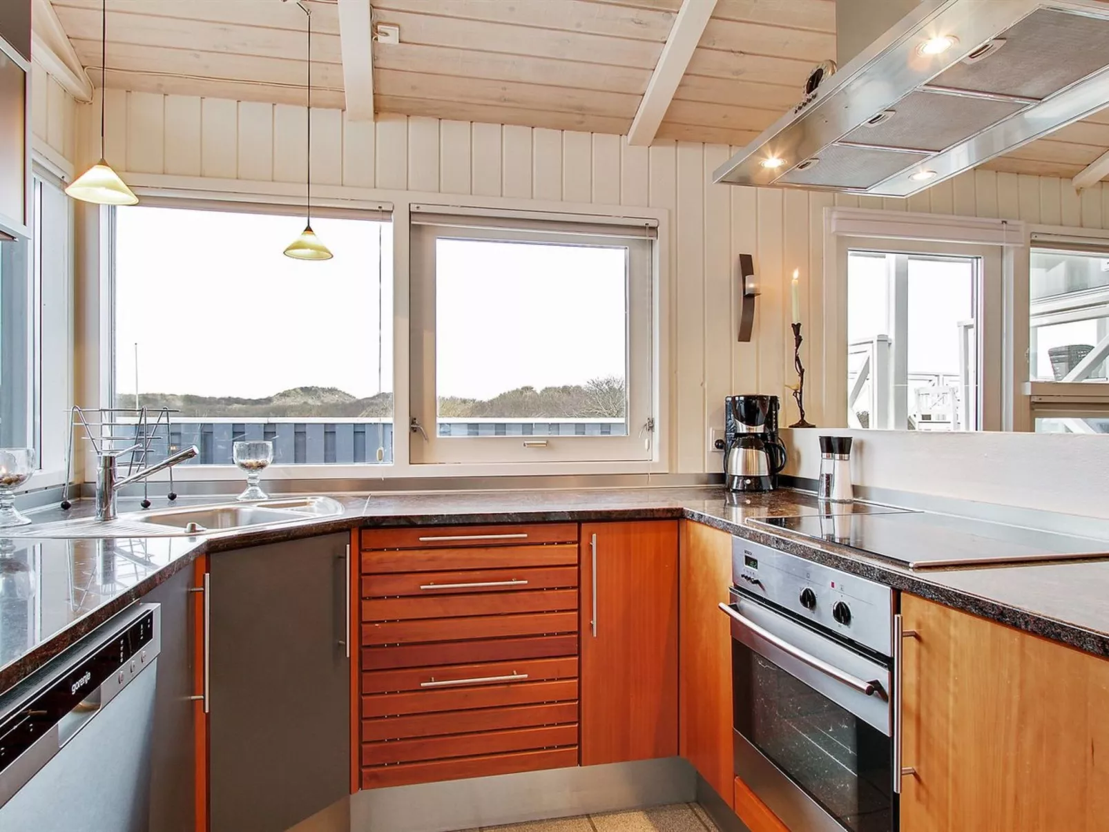 "Annaliese" - 175m from the sea-Binnen