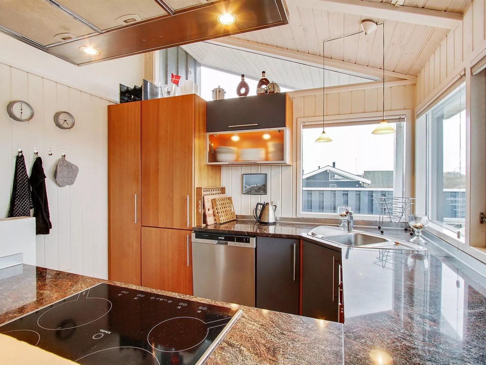 "Annaliese" - 175m from the sea-Binnen