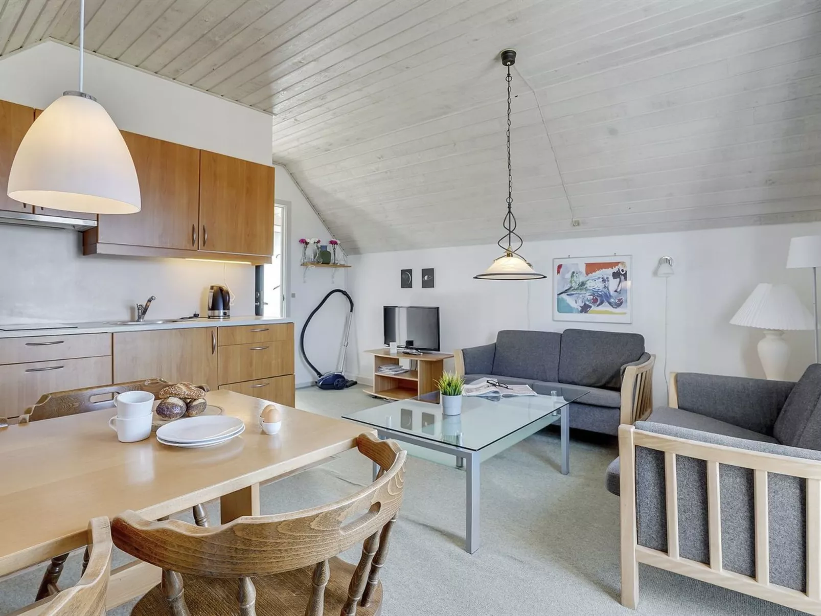 "Otto" - 2.3km from the sea