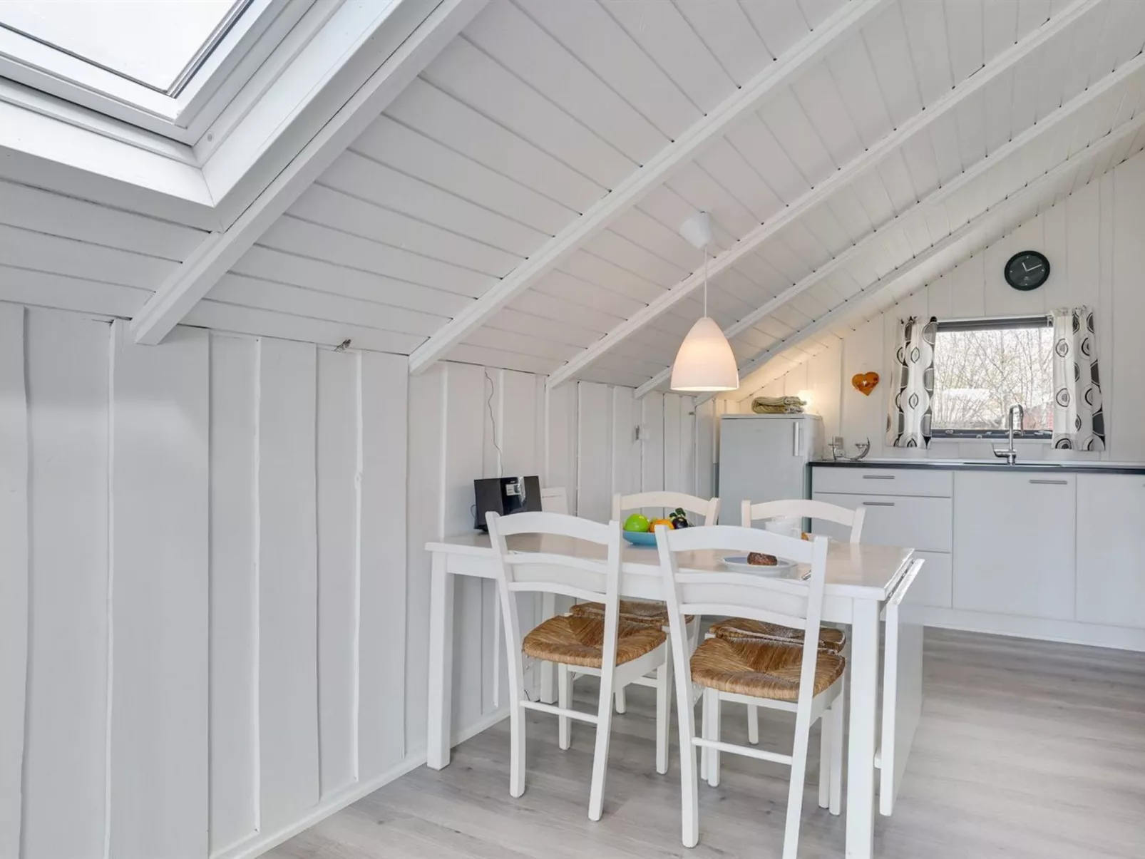 "Roderich" - 400m from the sea-Binnen