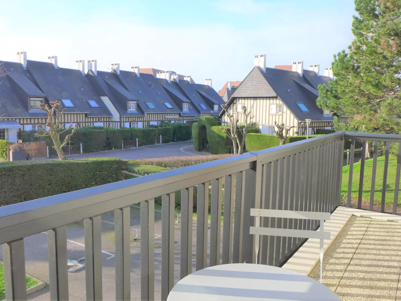 Les Galhaubans-Buiten