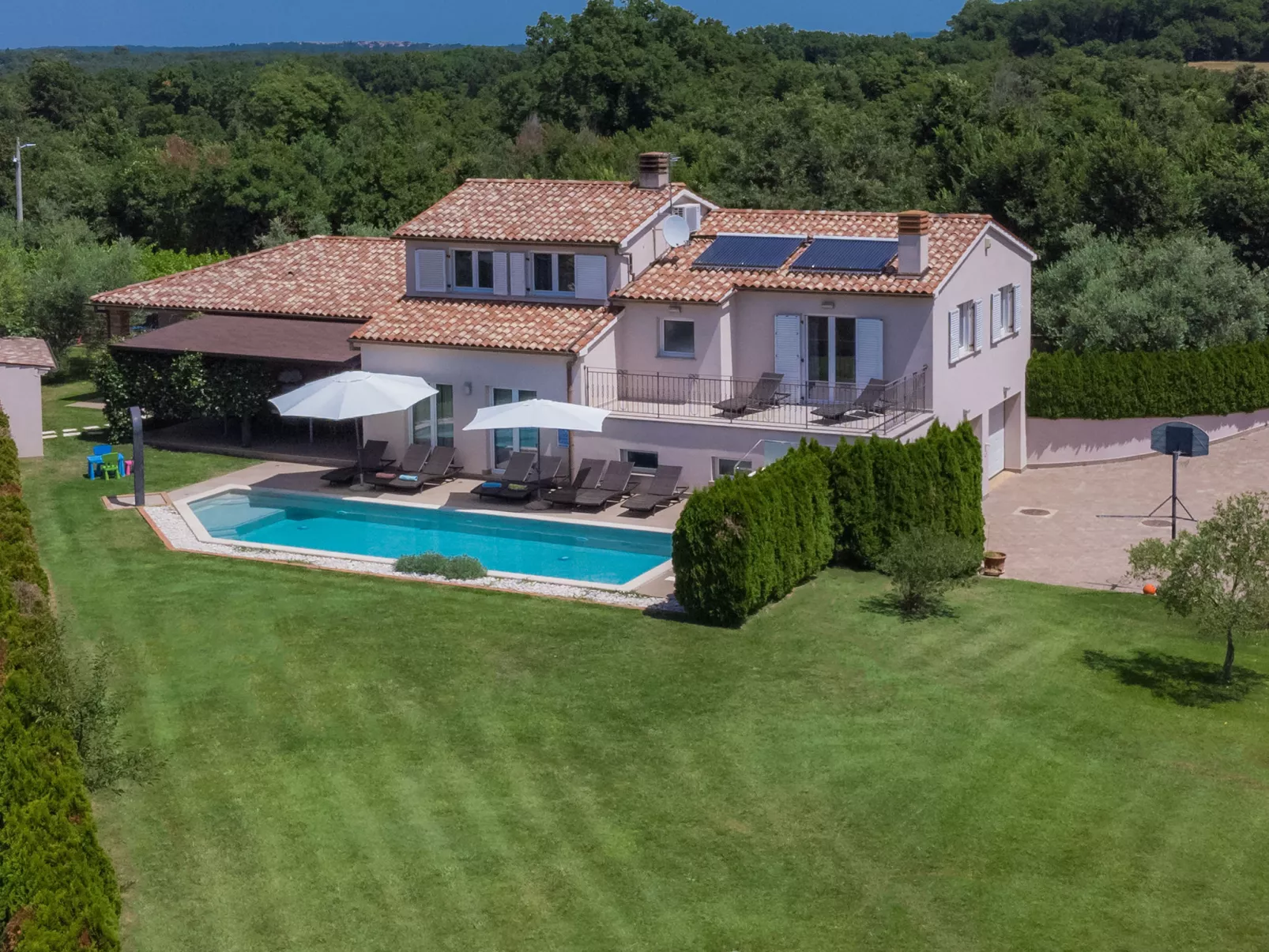 Villa Vela-Buiten