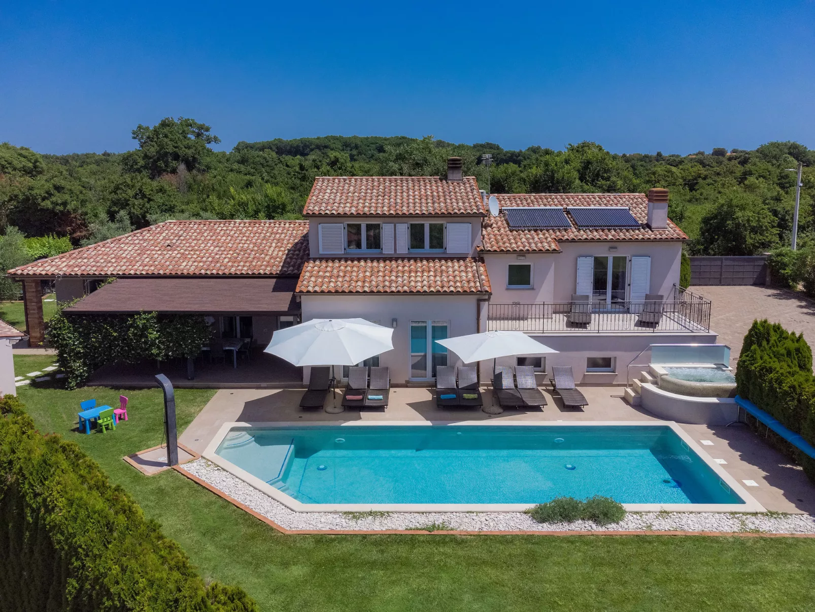 Villa Vela-Buiten