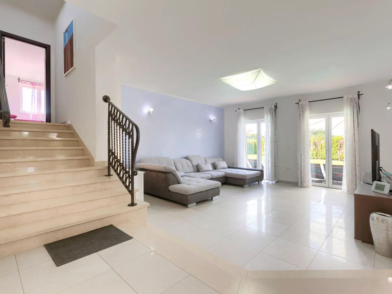 Villa Vela-Binnen