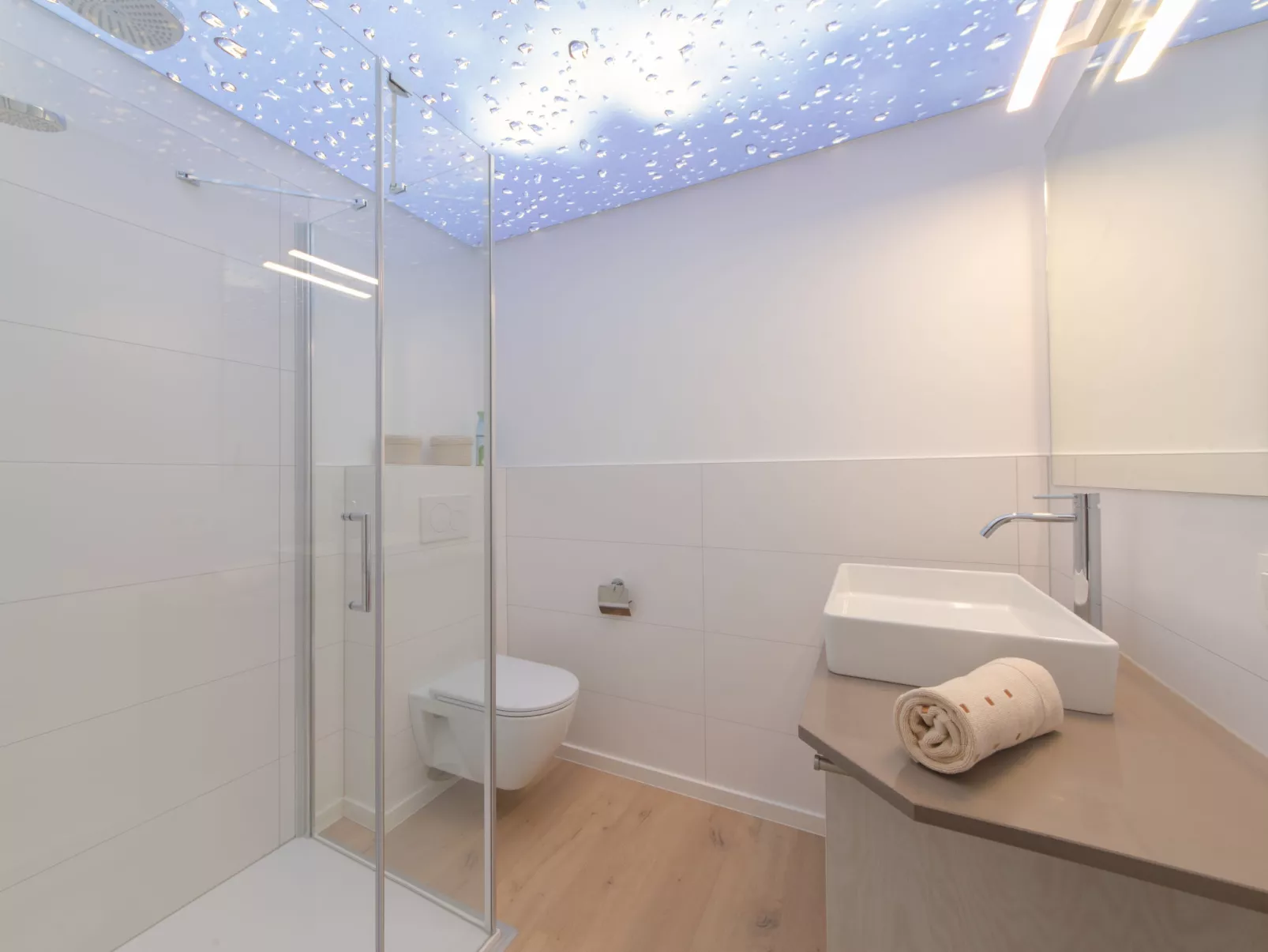 Charlie stylish apartment near beach-Binnen